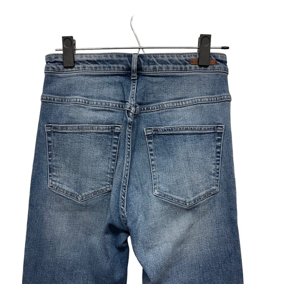 Anthropologie Pilcro Superscript medium wash - 27 Tall - Picture 4 of 8